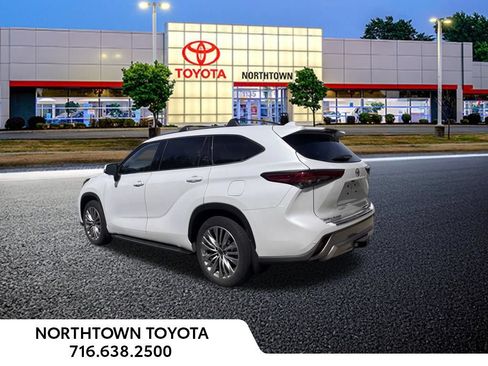 Used 2023 Toyota Highlander Platinum AWD/4WD image 25