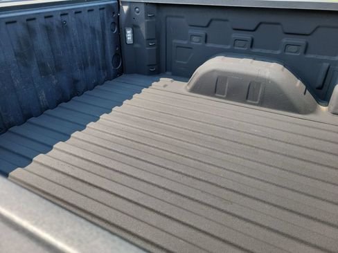 Used 2022 Chevrolet Silverado 1500 RST AWD/4WD image 28