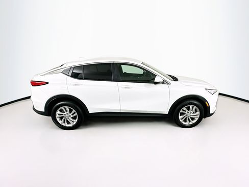 Used 2025 Buick Envista Preferred image 10