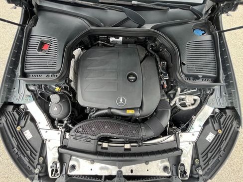 Used 2021 Mercedes-Benz GLC 300 4MATIC w/ Premium Package image 42