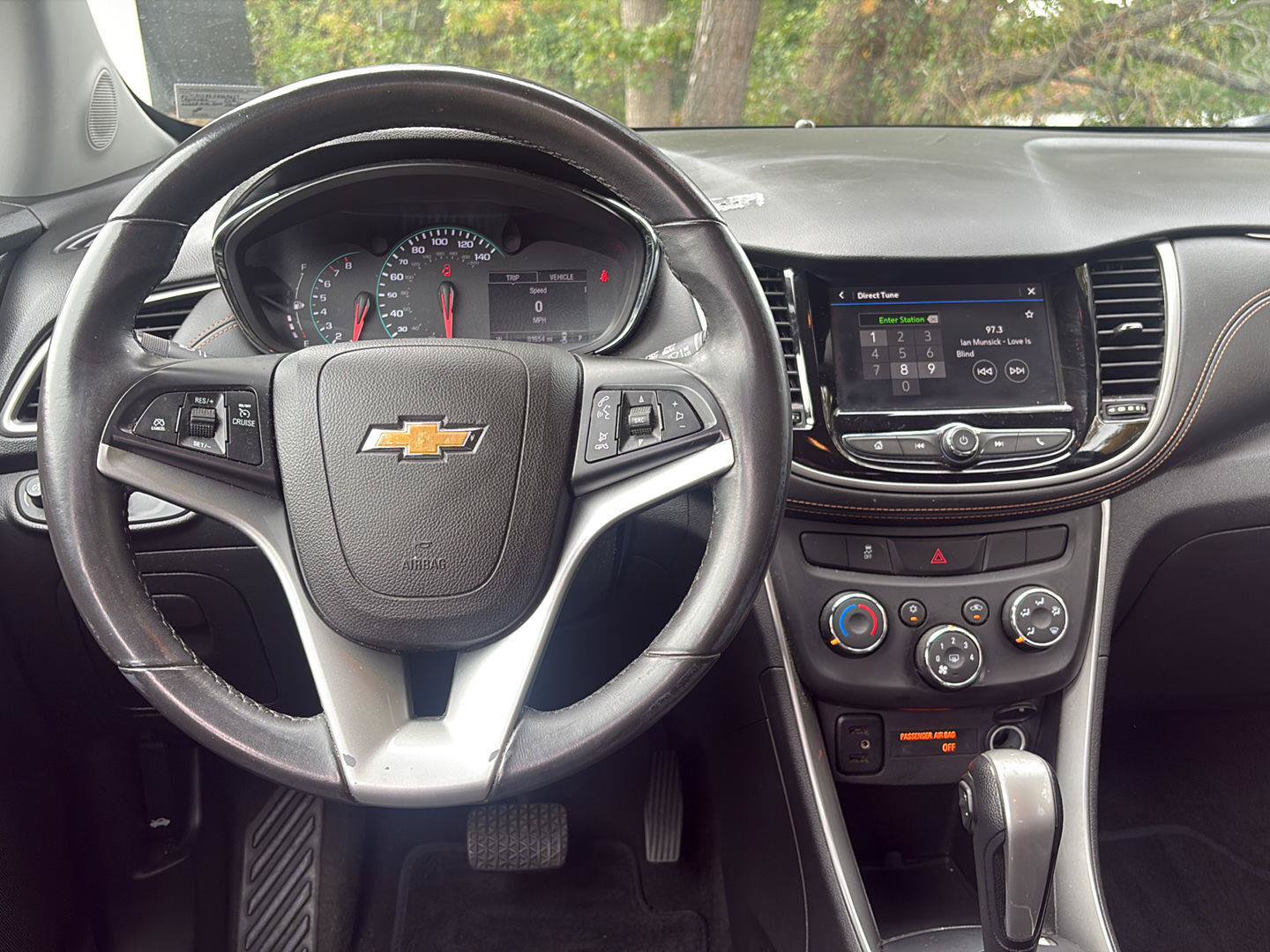 Used 2018 Chevrolet Trax LT w/ LT Convenience Package FWD image 20
