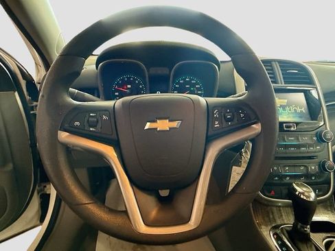 Used 2014 Chevrolet Malibu LT FWD image 10