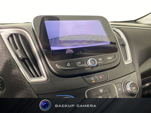 Used 2020 Chevrolet Malibu LS FWD image 4