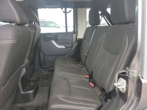 Used 2014 Jeep Wrangler Unlimited Rubicon AWD/4WD image 13