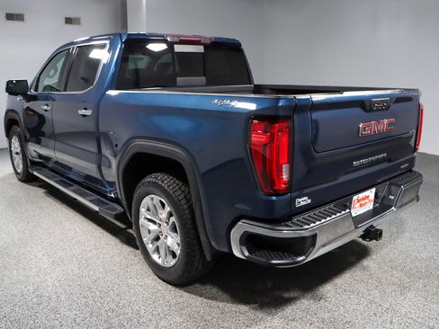 Used 2019 GMC Sierra 1500 SLT w/ SLT Premium Package image 9