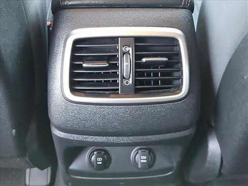 Used 2018 Kia Sorento FWD image 23