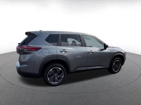 Used 2025 Nissan Rogue SV FWD image 14