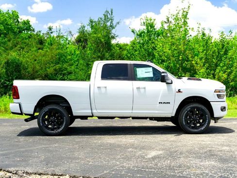 New 2026 RAM 2500 Laramie w/ Night Edition AWD/4WD image 6