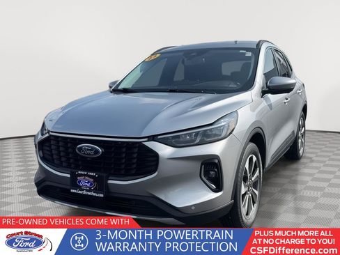 Used 2023 Ford Escape Platinum image 1
