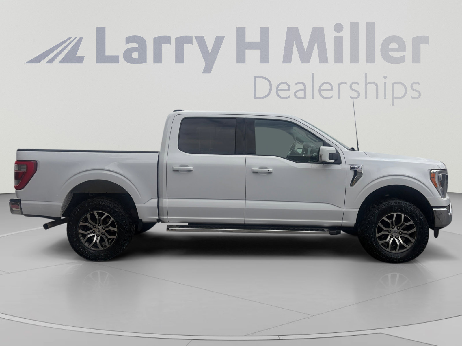 Used 2022 Ford F150 Lariat w/ Max Trailer Tow Package AWD/4WD image 6