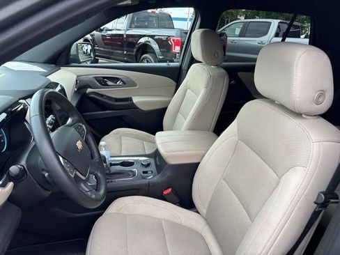 Used 2023 Chevrolet Traverse LT w/ LPO, Cargo Package AWD/4WD image 9