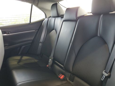 Used 2023 Toyota Camry XSE FWD image 8