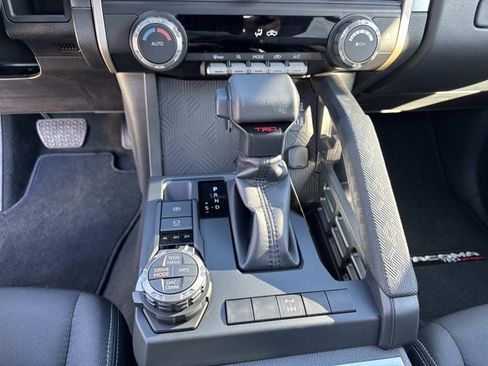 Certified 2025 Toyota Tacoma TRD Off-Road image 28
