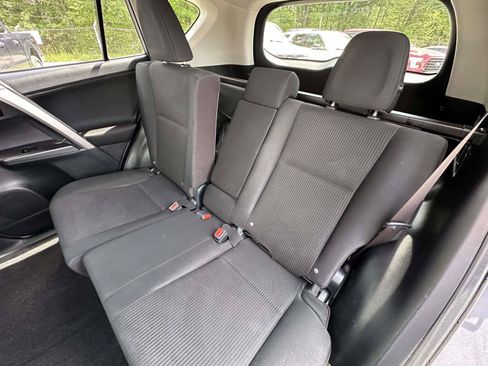 Used 2018 Toyota RAV4 LE AWD/4WD image 26
