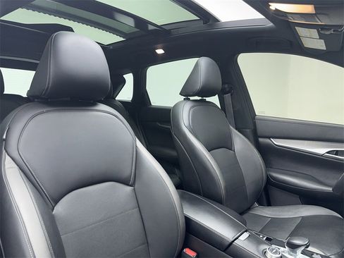 Used 2022 INFINITI QX50 Luxe w/ Appearance Package image 45