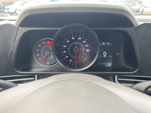 Used 2023 Hyundai Elantra SEL image 16