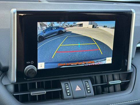 Used 2024 Toyota RAV4 XLE Premium FWD image 20