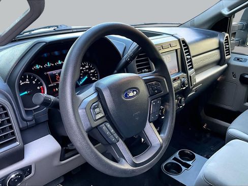 Used 2019 Ford F250 XL w/ STX Appearance Package RWD image 16
