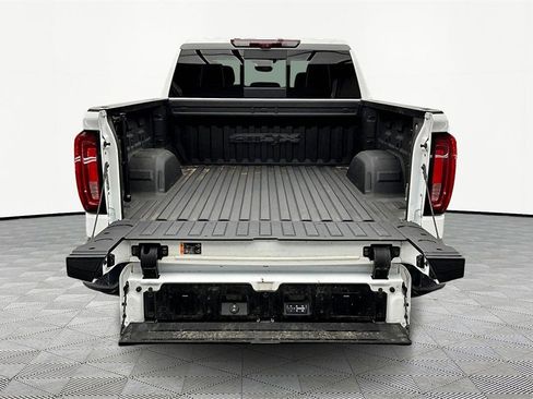 Used 2023 GMC Sierra 1500 AT4X image 18