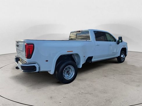 Used 2022 GMC Sierra 3500 Denali AWD/4WD image 5