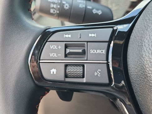 Certified 2025 Honda Pilot Sport image 13