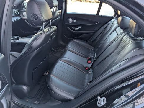 Used 2019 Mercedes-Benz E 300 4MATIC image 19