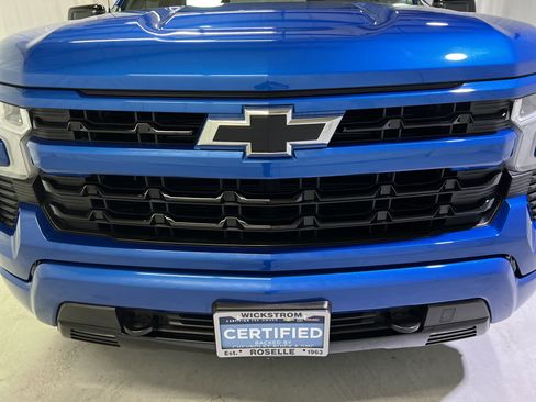 Certified 2022 Chevrolet Silverado 1500 RST image 4