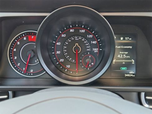 Certified 2022 Hyundai Elantra SEL image 25