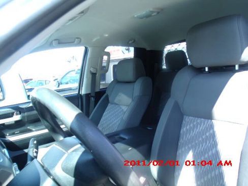 Used 2018 Toyota Tundra SR5 w/ SR5 Upgrade Package image 9