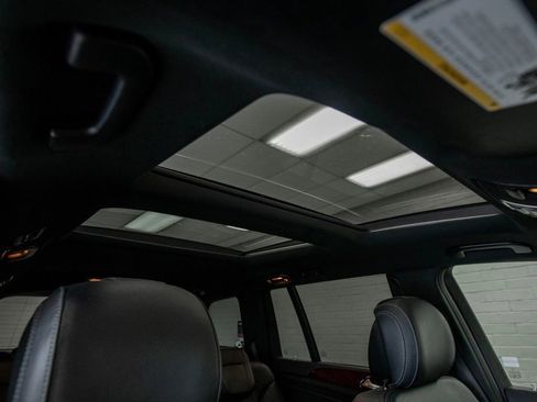 Used 2018 Mercedes-Benz GLS 550 4MATIC image 25