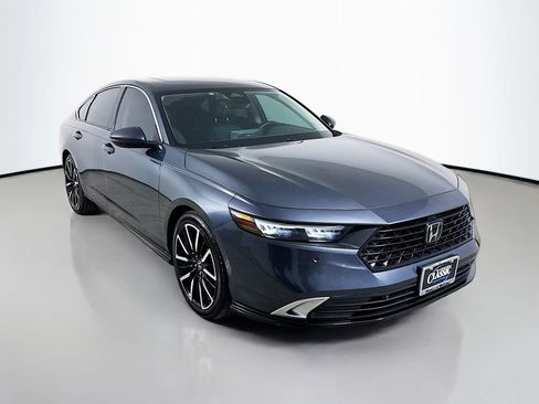 Used 2025 Honda Accord Touring image 1