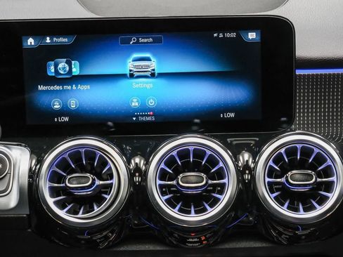 Certified 2023 Mercedes-Benz GLB 250 4MATIC image 17