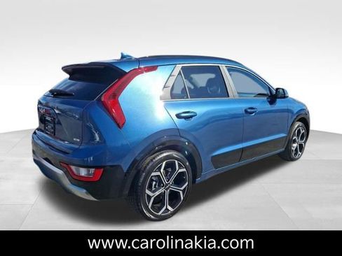 New 2025 Kia Niro EX Touring image 4