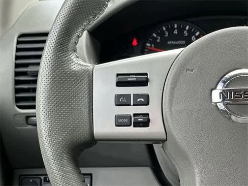 Used 2017 Nissan Frontier SV w/ SV Value Truck Package image 8