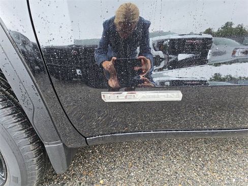 New 2026 GMC Sierra 1500 Elevation image 33