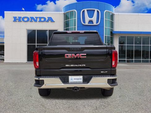 Used 2024 GMC Sierra 1500 SLT AWD/4WD image 4