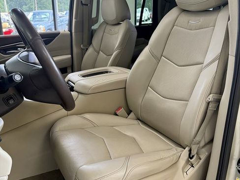 Used 2016 Cadillac Escalade Premium image 14
