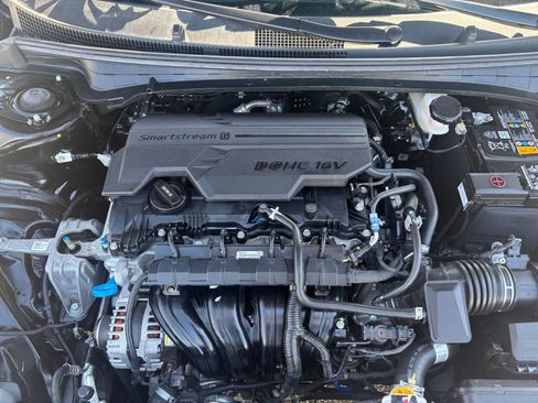 Used 2025 Kia K4 LXS image 31