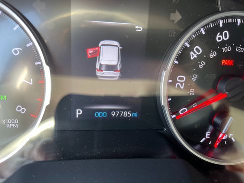 Used 2021 Toyota RAV4 XLE AWD/4WD image 29