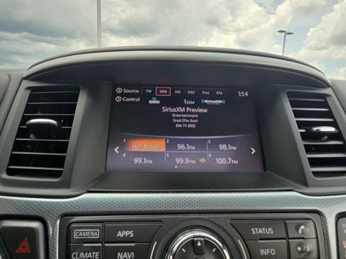 Used 2018 Nissan Pathfinder SL w/ SL Premium Package AWD/4WD image 43