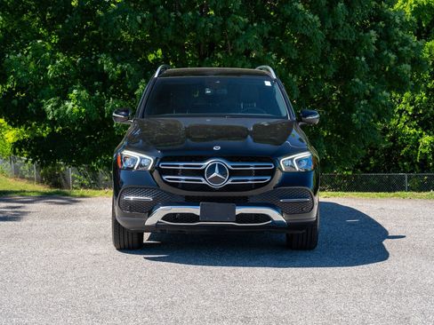 Used 2022 Mercedes-Benz GLE 450 4MATIC w/ Premium Package image 5
