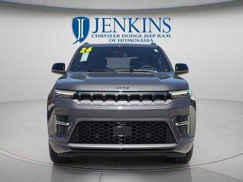 New 2026 Jeep Grand Wagoneer L Limited AWD/4WD image 12