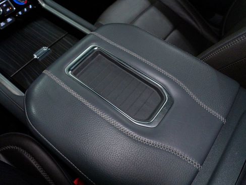 Used 2022 GMC Yukon Denali image 53