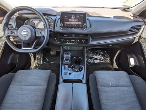 Used 2023 Nissan Rogue SV image 16