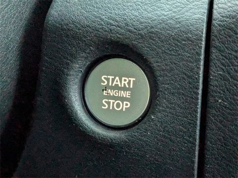 Used 2022 Nissan Frontier SV image 27