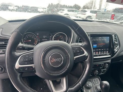 Used 2018 Jeep Compass Limited image 10
