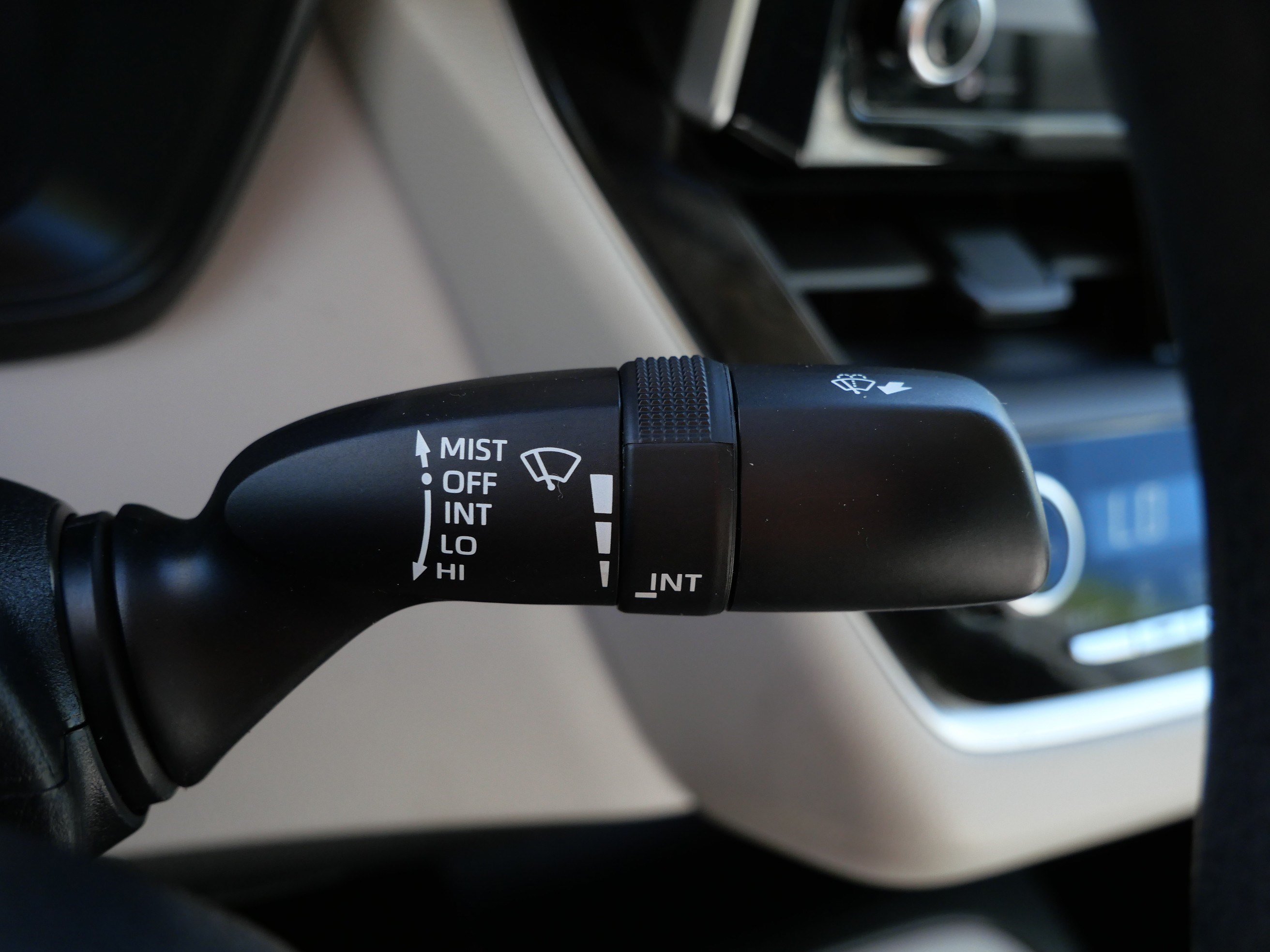 Used 2021 Toyota Corolla LE FWD image 31