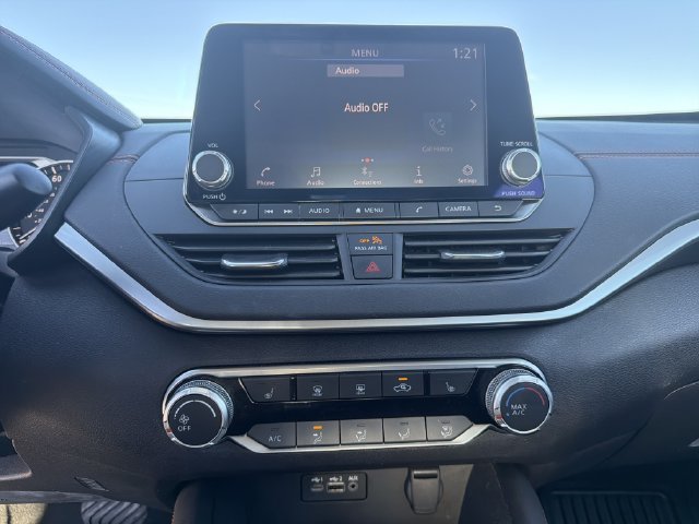 Certified 2022 Nissan Altima 2.5 SR w/ Midnight Edition Package AWD/4WD image 29