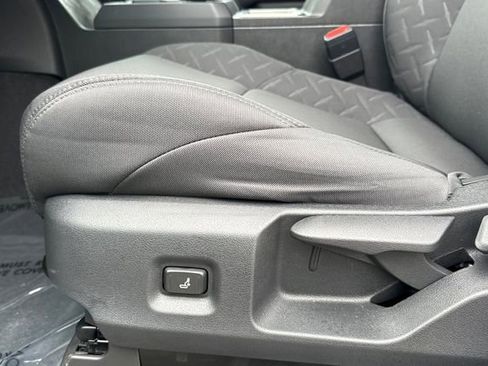 Used 2025 Toyota Tacoma SR5 image 13