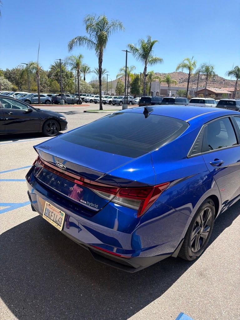 Certified 2023 Hyundai Elantra Blue FWD image 30